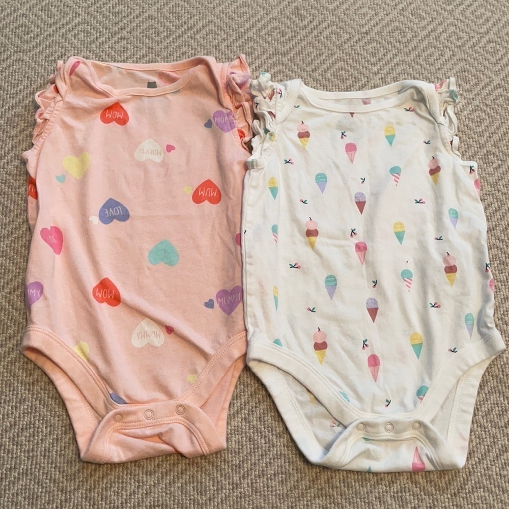 Baby Gap Onesie Bundle 6-12 months Hearts Ice Cream Cones